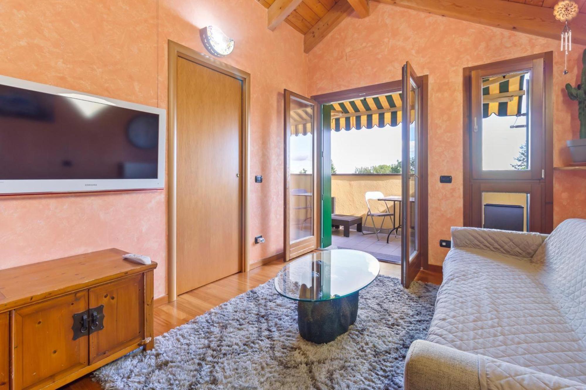 Lovely Orange House Viggiu ภายนอก รูปภาพ